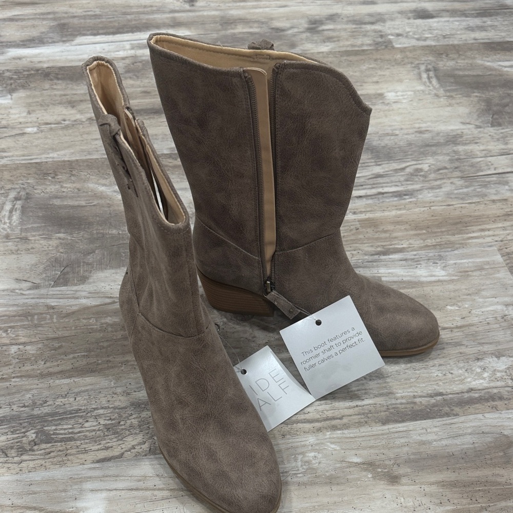 Wide Calf Dr. Scholl’s Women's Taupe Boots (7.5)